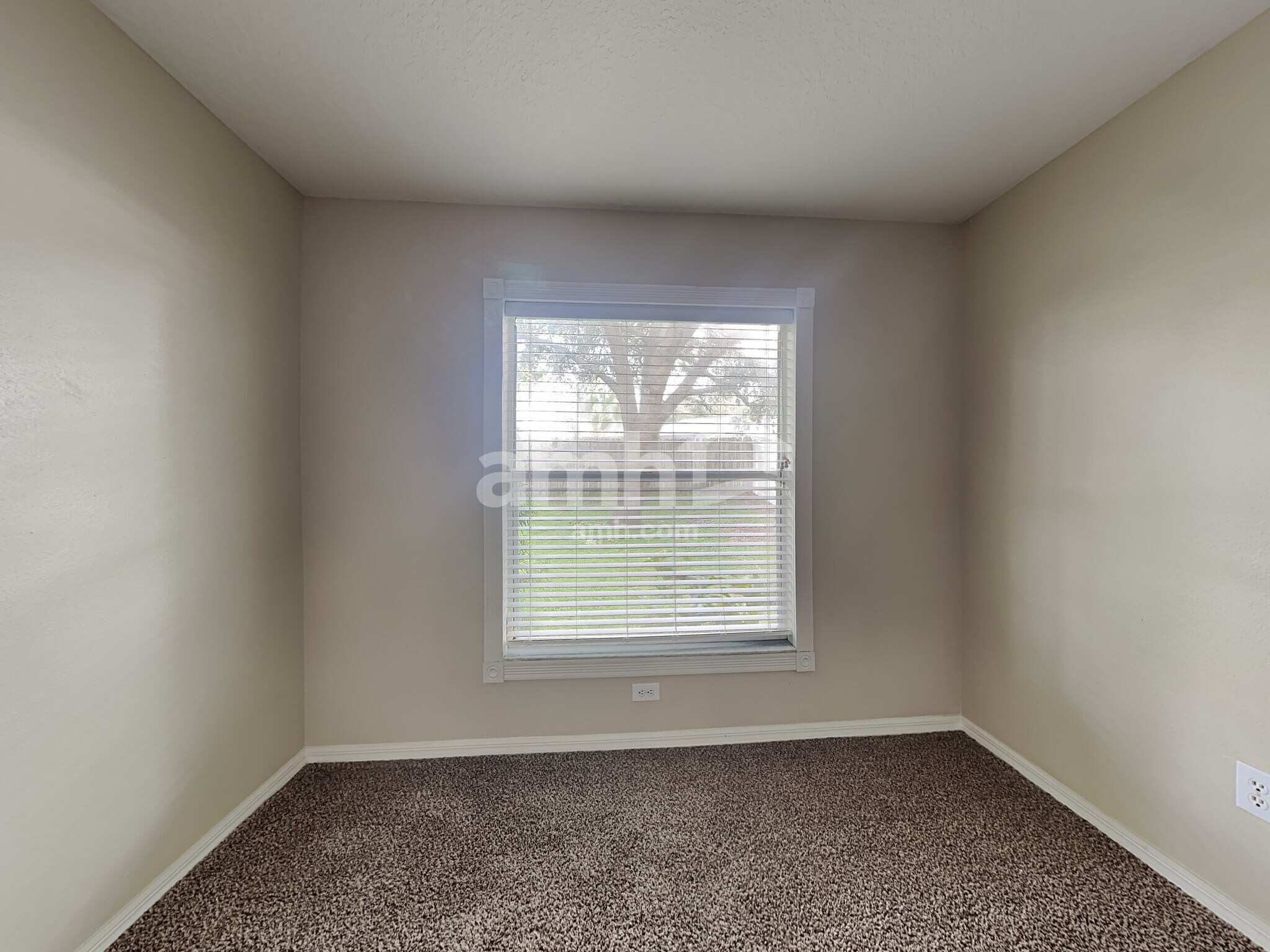 Building Photo - 9302 Dresden Pl