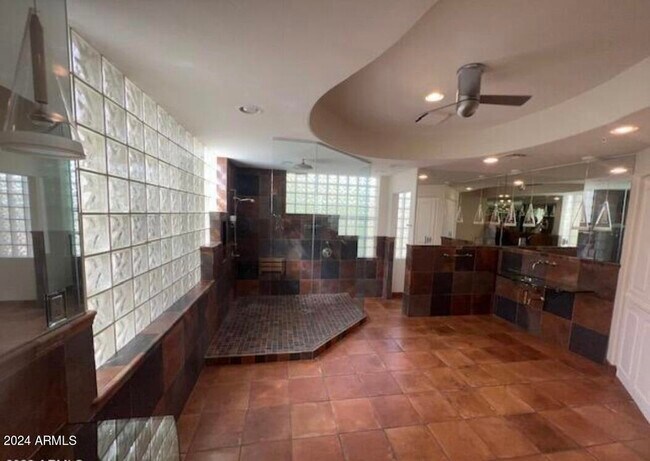 Building Photo - 5829 E Agave Pl