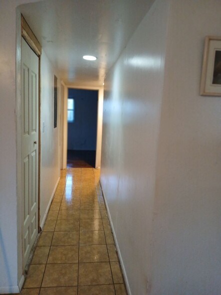 Building Photo - 480 Nancie Ave