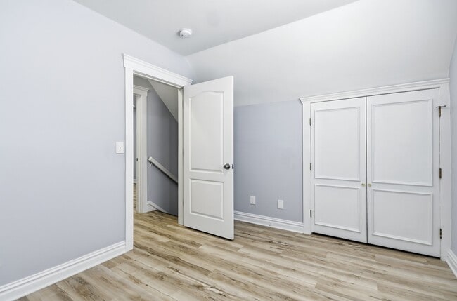 Building Photo - 7148 Kensington Ave