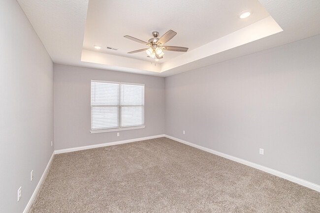 Building Photo - 3708 Parrot Ct
