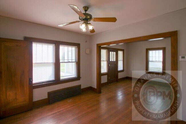 Building Photo - 2802 S 31st St