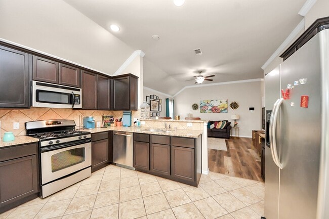 Building Photo - 13810 Beckledge Ln