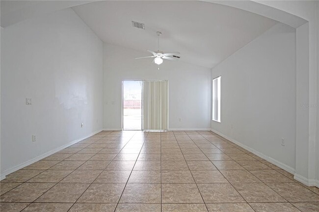 Building Photo - 522 Kildrummy Dr