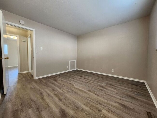 Building Photo - Charming 2-Bedroom Duplex | Limited-Time Offer: Save 50% on Next Month’s Rent!