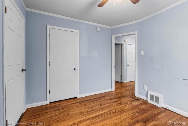 Building Photo - 19412 Sussex St