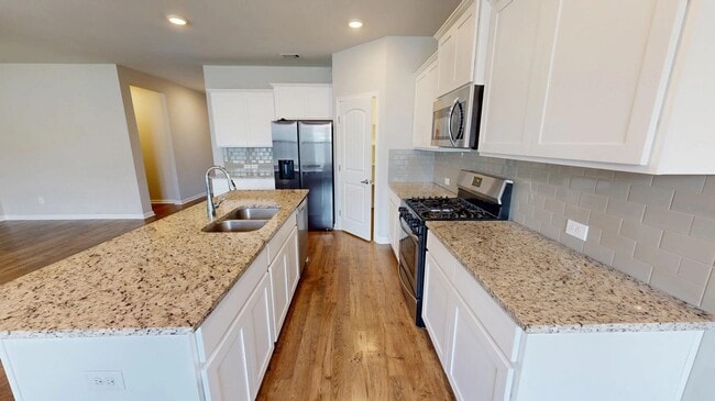 Building Photo - 3139 Crest Ln