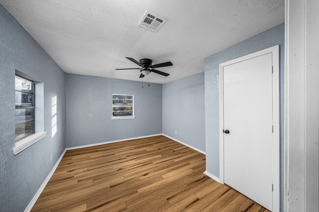 Building Photo - 2218 NW Pollard Ave