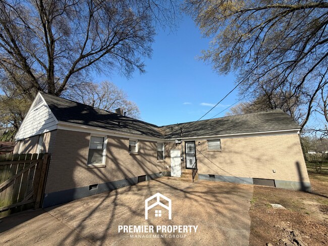 Building Photo - 4469 Leatherwood Ave