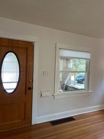 Building Photo - 821 Harrison St