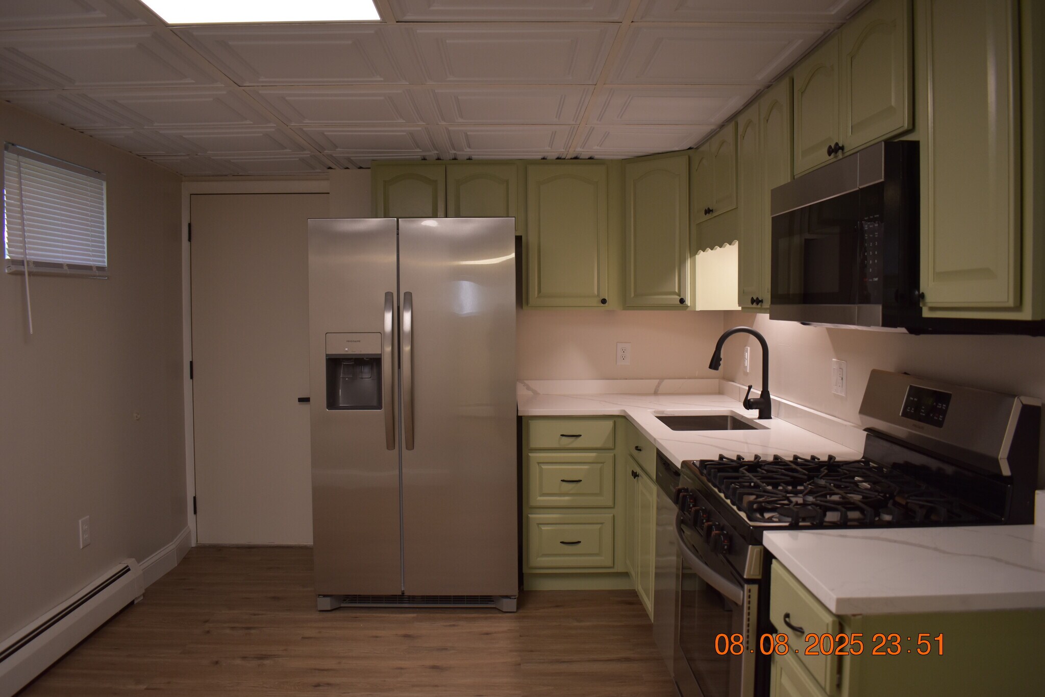 Building Photo - 13 Carman St