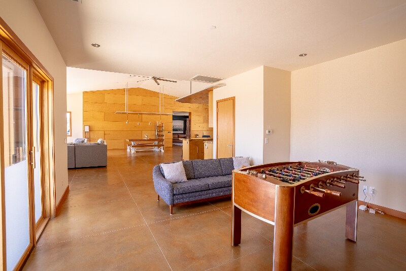 Building Photo - 9411 Vista Aleta