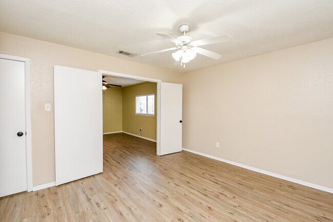 Building Photo - 4531 Algernon Dr