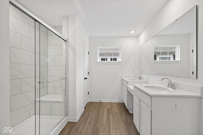 Building Photo - 15994 Meadow Frost Ct