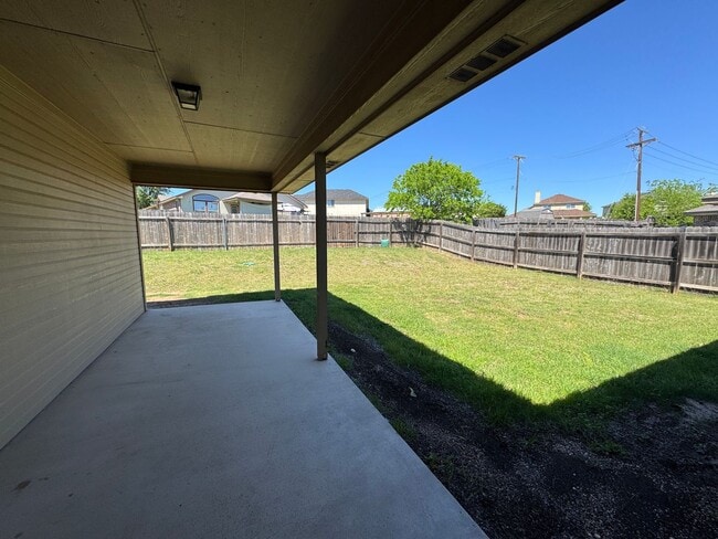 Building Photo - 6109 Newcastle Dr