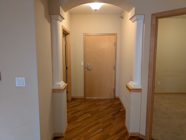 Grand entryway - 1155 Ford Road
