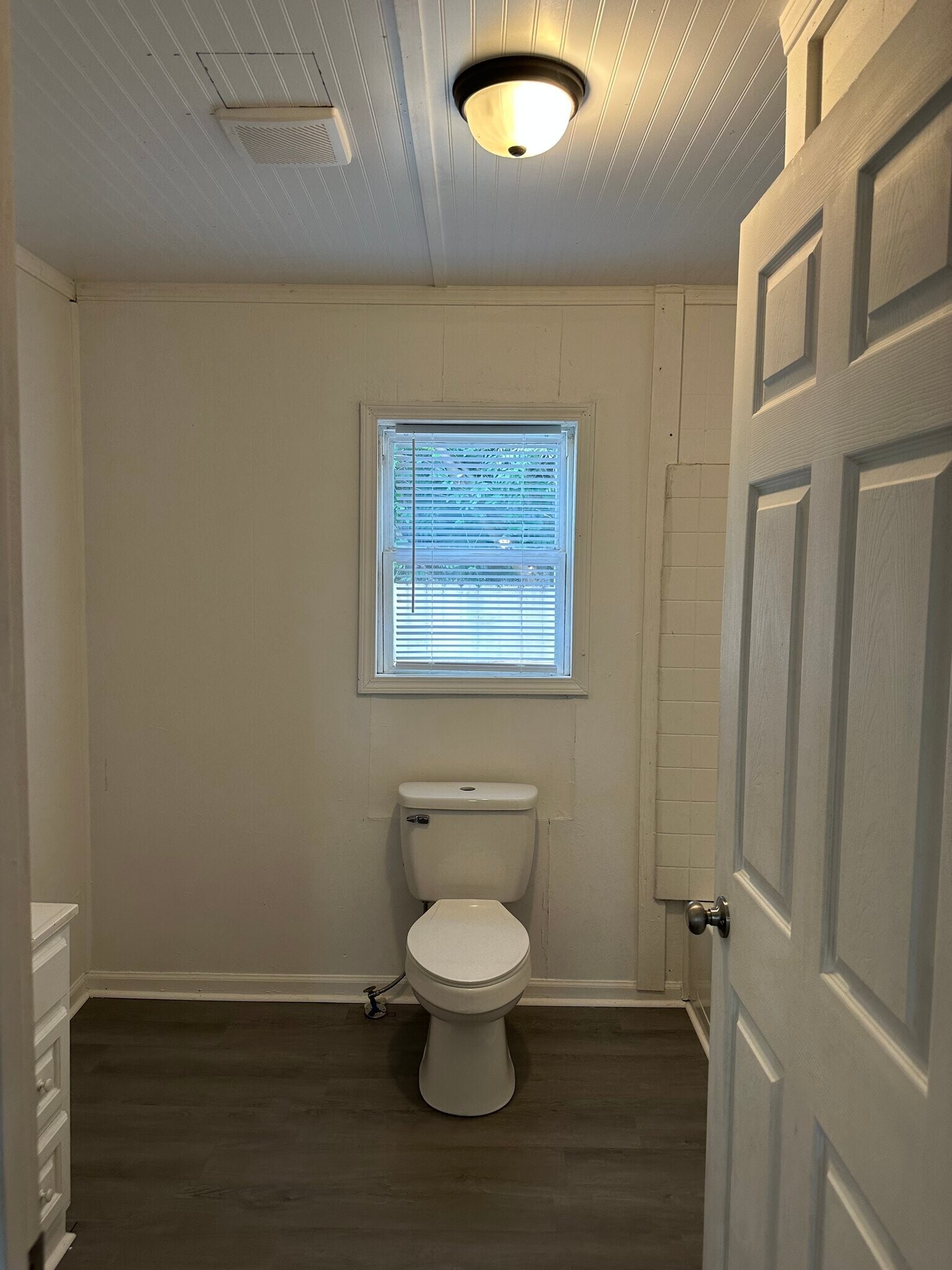 Building Photo - 4499 Hickory Nut Ridge Rd
