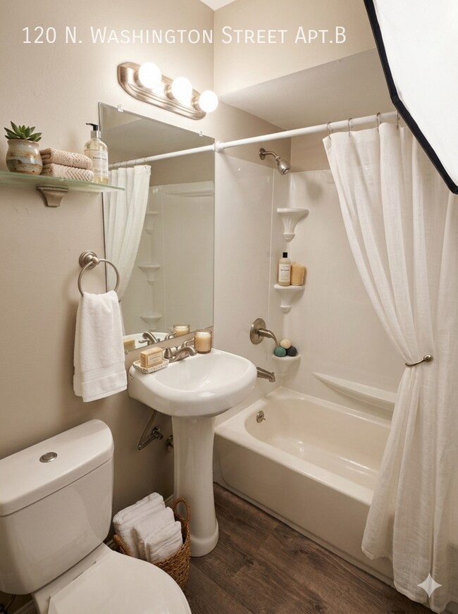 Building Photo - 120 N Washington St