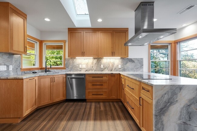 Building Photo - Lake Oswego Four Bedroom Home with View of...