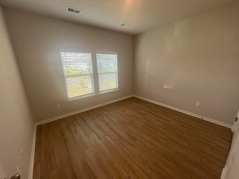 Building Photo - 5004 Del Corso St