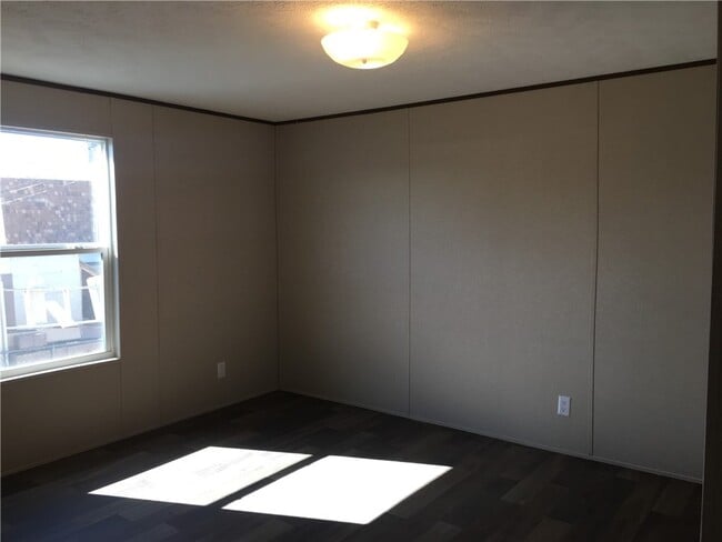 Building Photo - 2149 Hermosa Dr