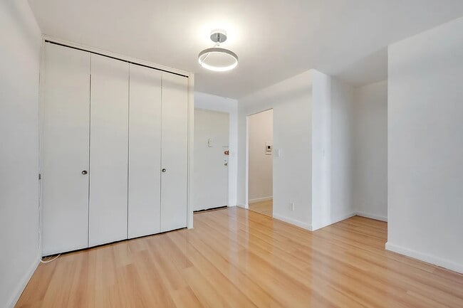 Building Photo - 39-65 52nd St-10E