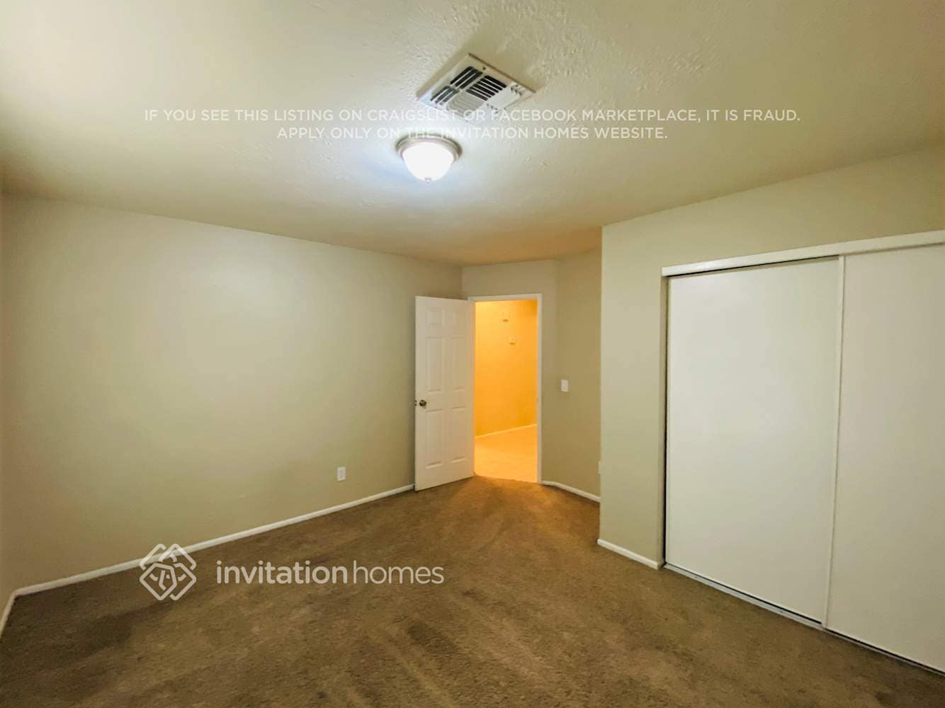 Building Photo - 822 E Gila Ln