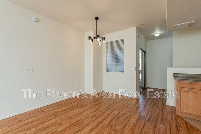 Building Photo - 2401 E Rio Salado Pkwy