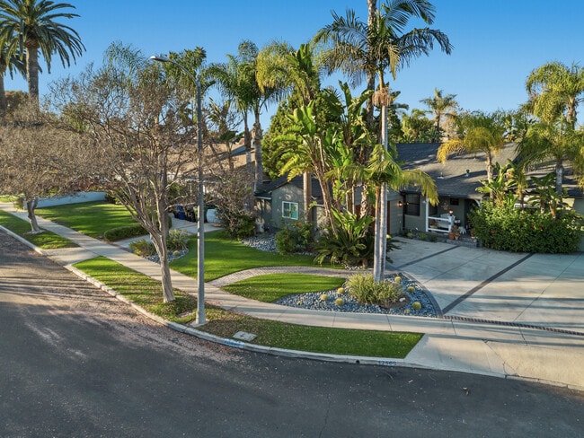 Building Photo - 12511 Landale St