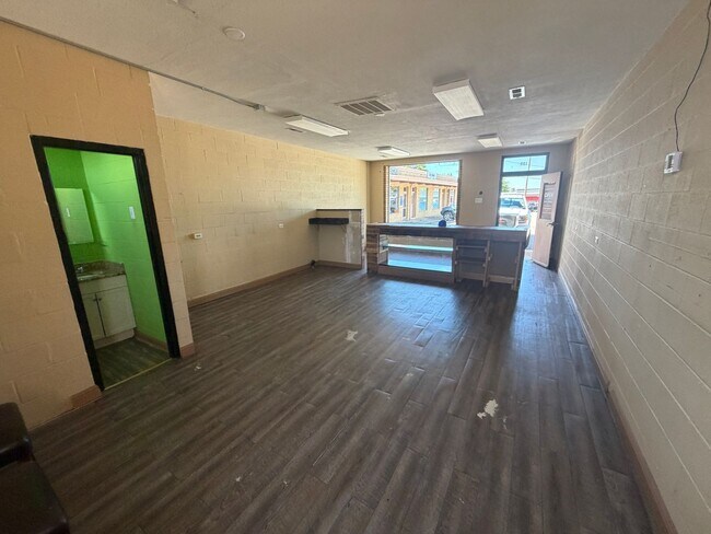 Building Photo - 130 S Salisbury Ave
