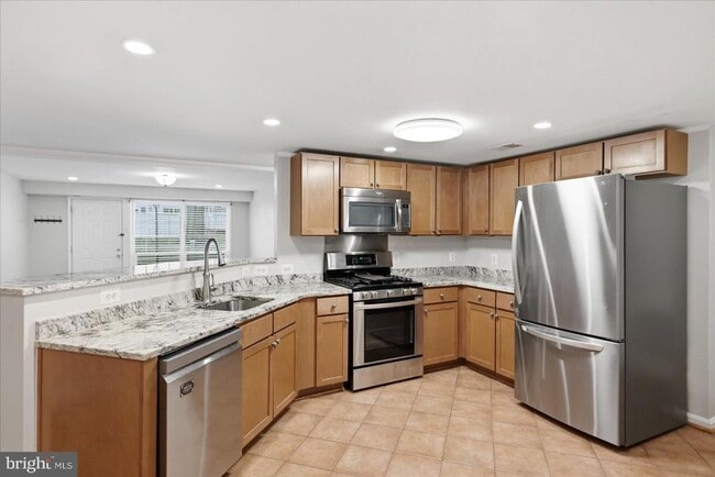 Building Photo - 1193 N Van Dorn St