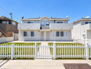 Building Photo - 20703 Roseton Ave