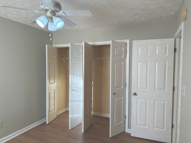 Building Photo - 1325 Trent Blvd