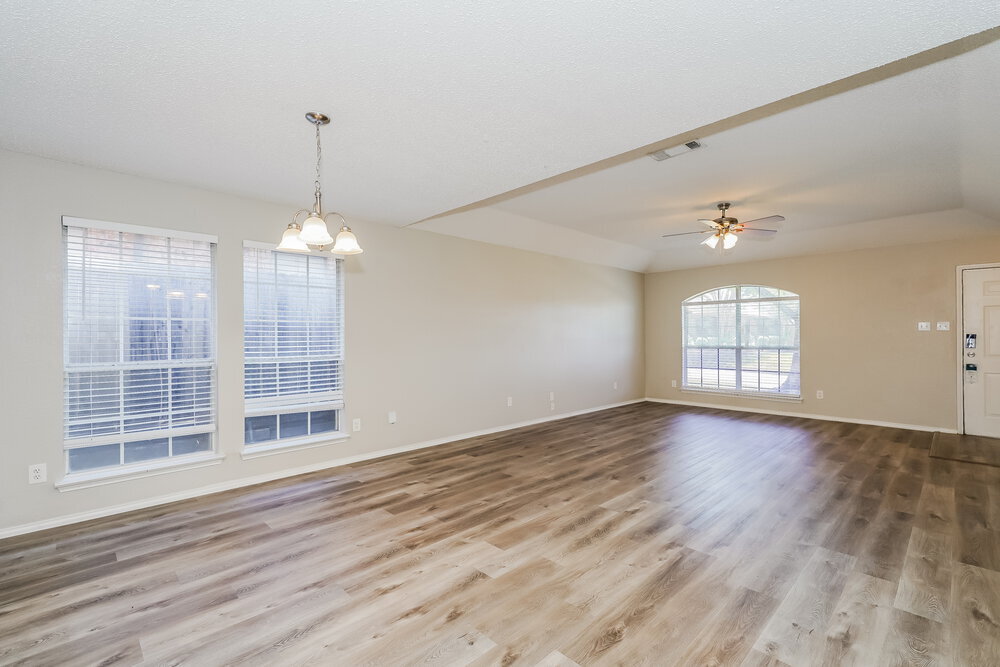 Building Photo - 4813 Cable Dr