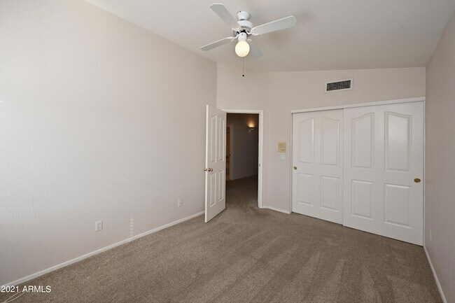 Building Photo - 5730 E Gelding Dr