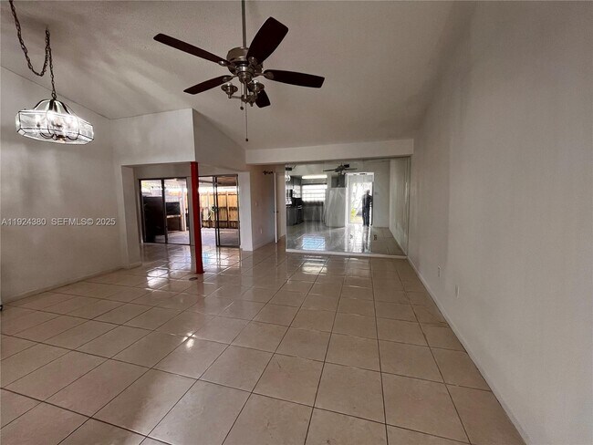 Building Photo - 819 NE 214th Ln