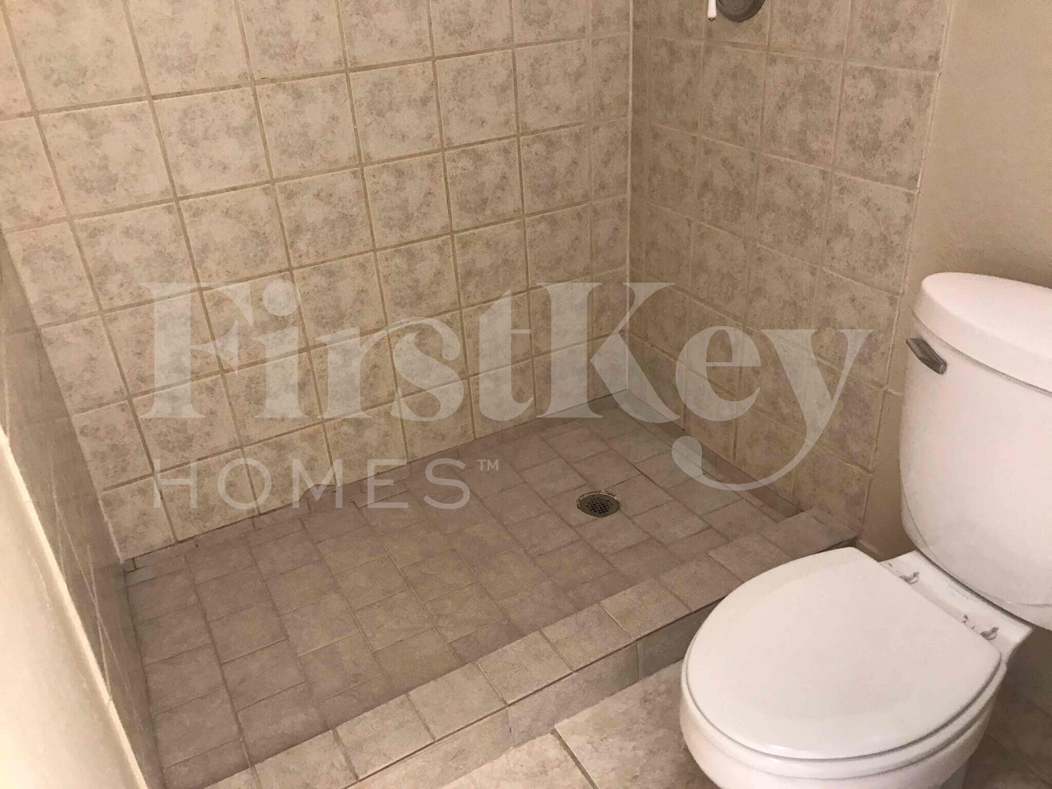 Building Photo - 1036 SE 11th Terrace