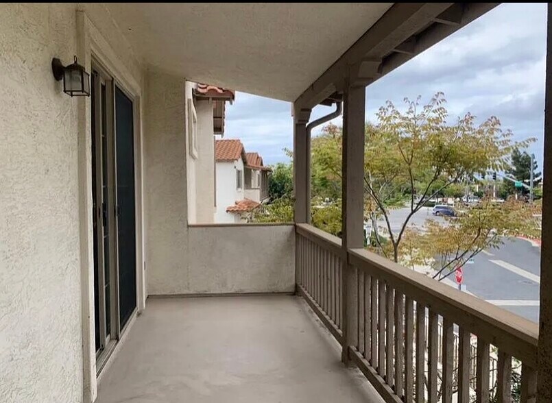 Building Photo - 1460 Rancho Rose Way
