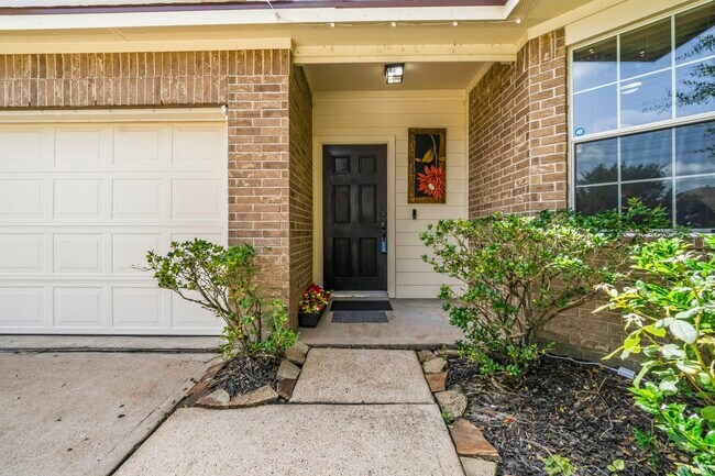 Building Photo - 8203 Loetsch Ridge Way