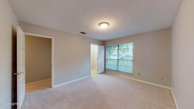 Building Photo - 2217 Hammock Oaks Dr N