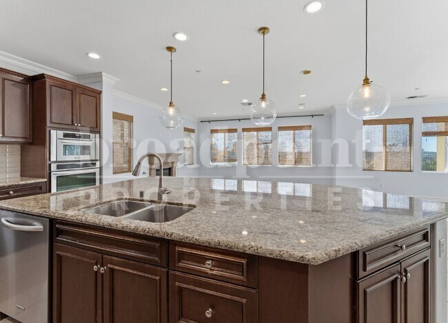 Building Photo - 1672 N Las Flores Dr