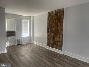 Building Photo - 3322 W Huntingdon St