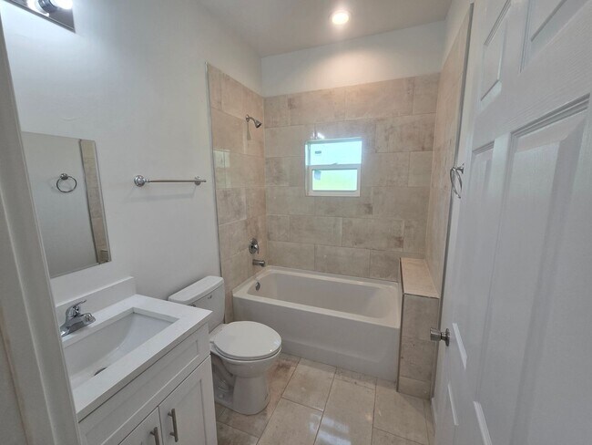 Building Photo - BRAND NEW HOME-2/2/1