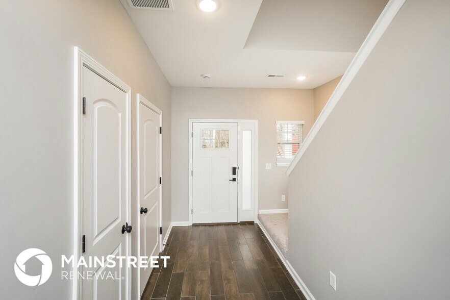Building Photo - 2095 Paddle Wheel Dr