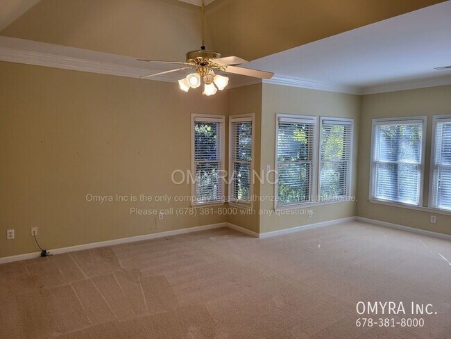Building Photo - Gorgeous 5 Bedroom House in Peachtree Corn...