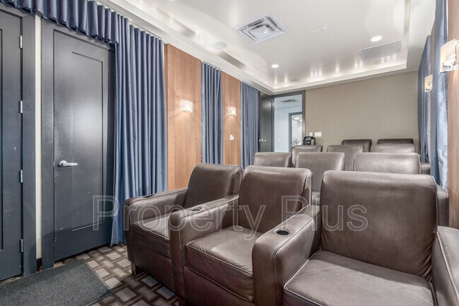 Building Photo - 140 E Rio Salado Pky