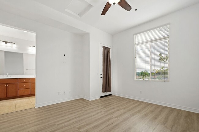 Building Photo - Prime Location! RARE Opportunity to LEASE 4/3.5 Spacious TownHome IN GARDEN GROVE!