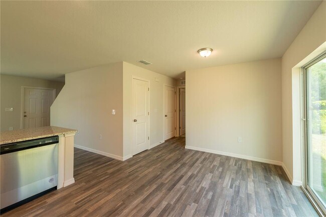 Building Photo - 3427 Hartley Rd