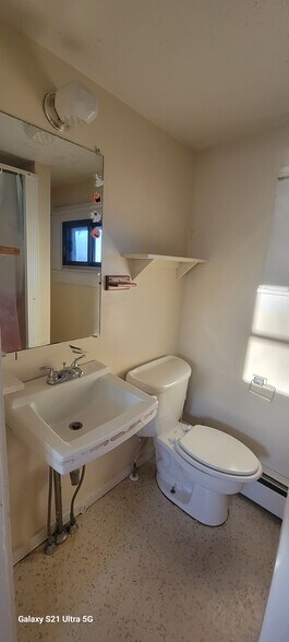 Building Photo - 93 Baldwin St