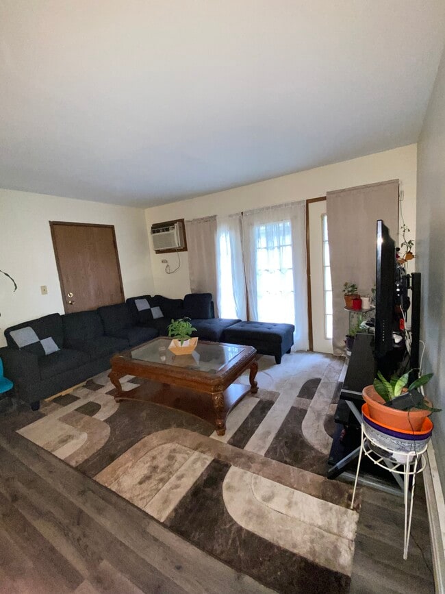 Building Photo - 2270 Century Point Ln